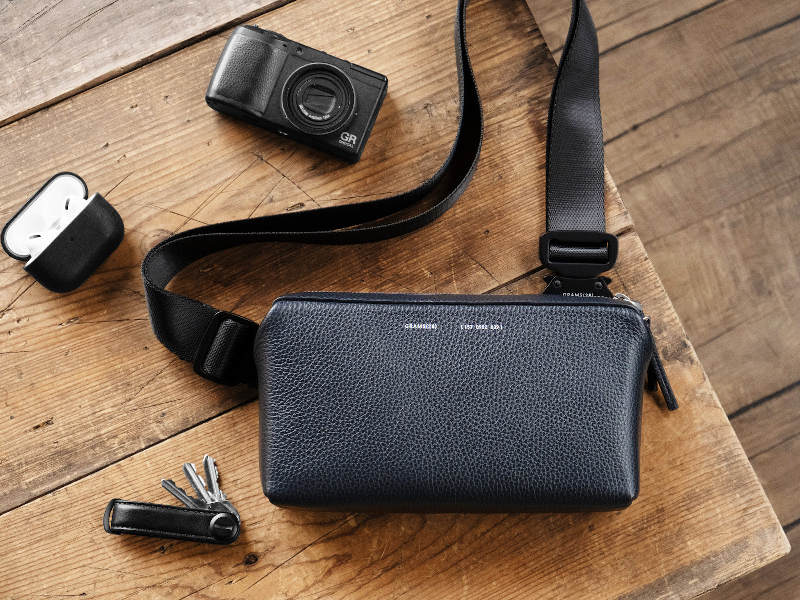 157 Essential Sling Tasche