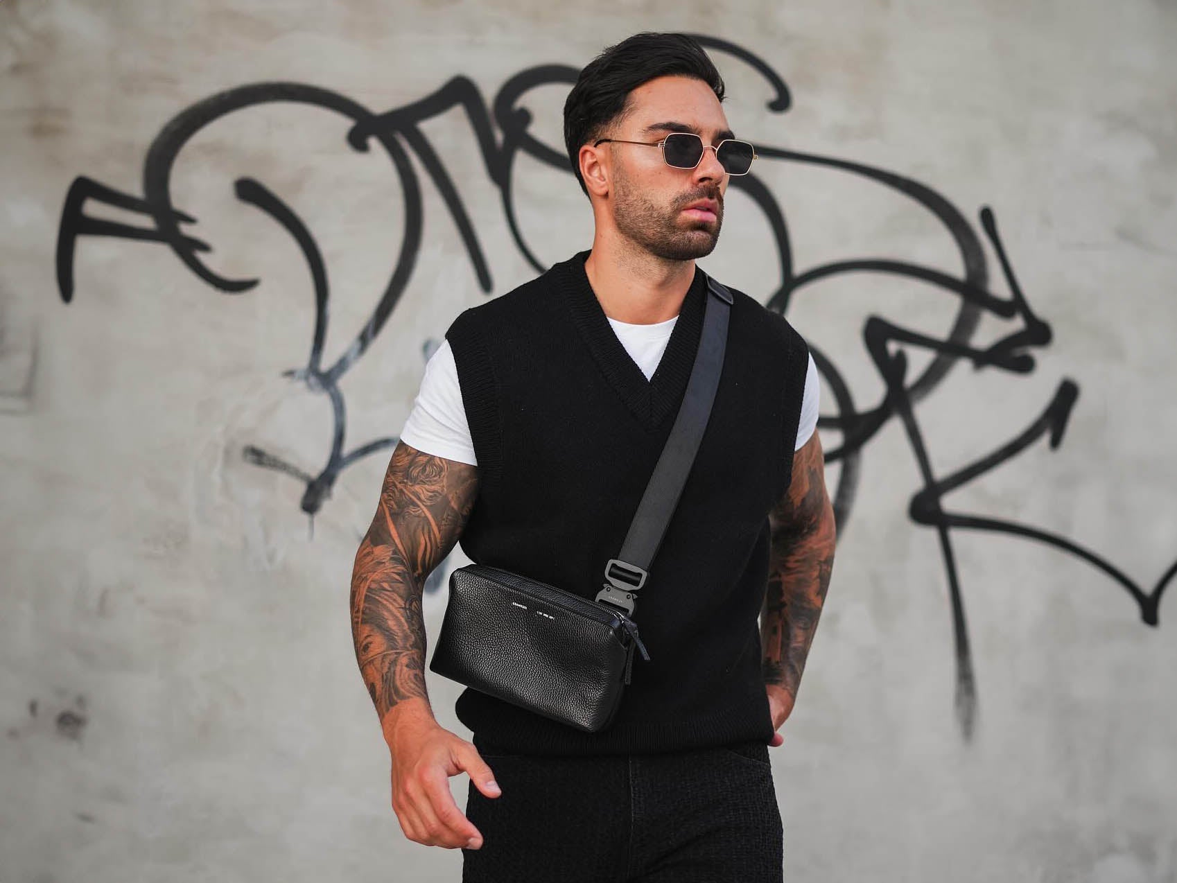 157 Essential Sling Tasche